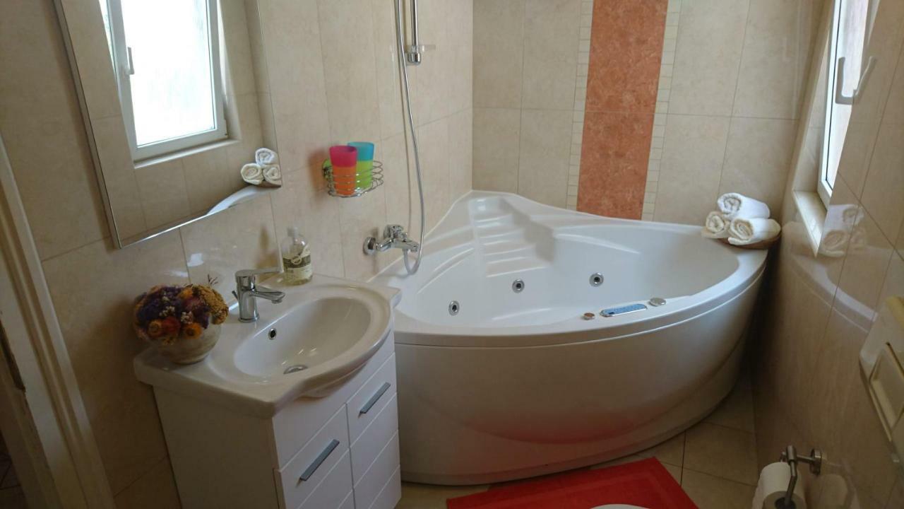 Eco Apartment Rijeka Bagian luar foto